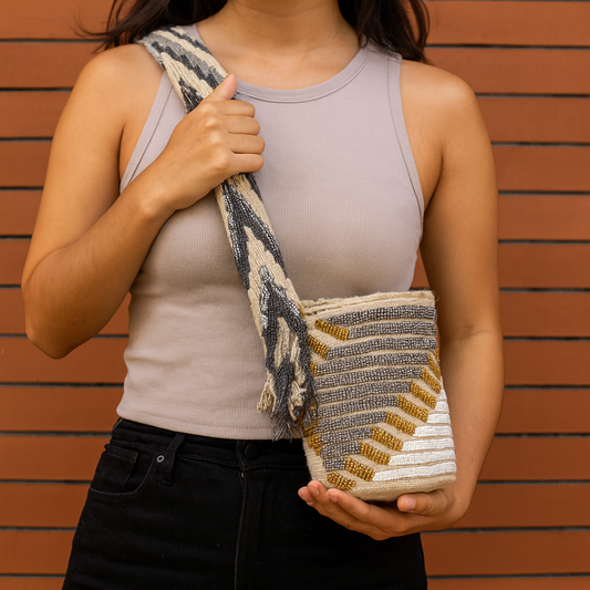 ClaudiaG Lush Kankuamo Small Mochila #19 Strap Drop 18"