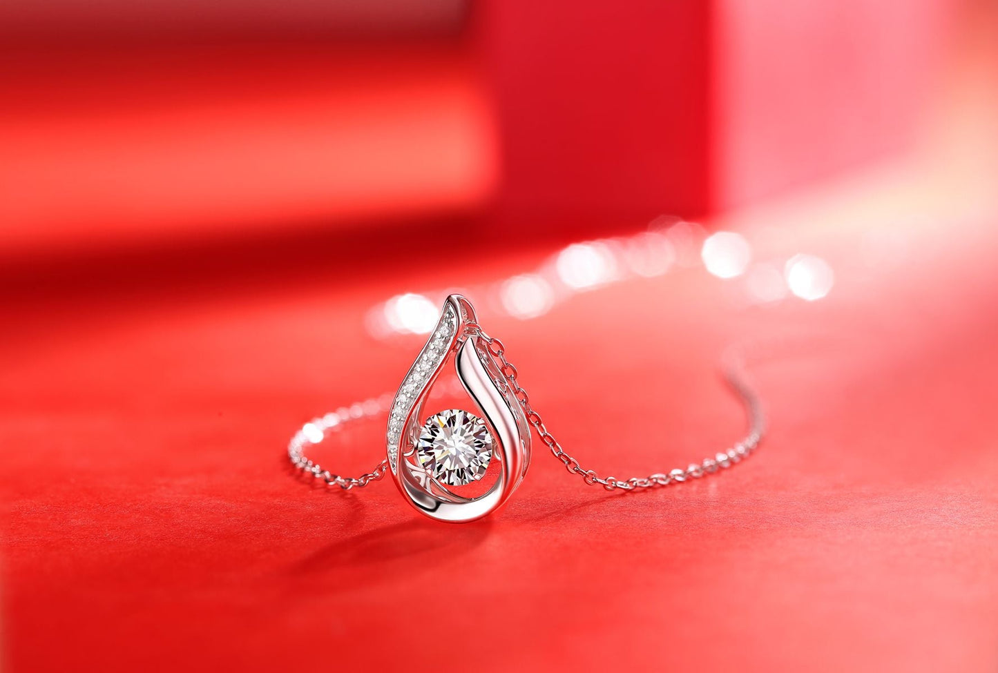 Dynamic Solitaire Moissanite Pendant — 1 ct, S925 Sterling Silver & Platinum Plating