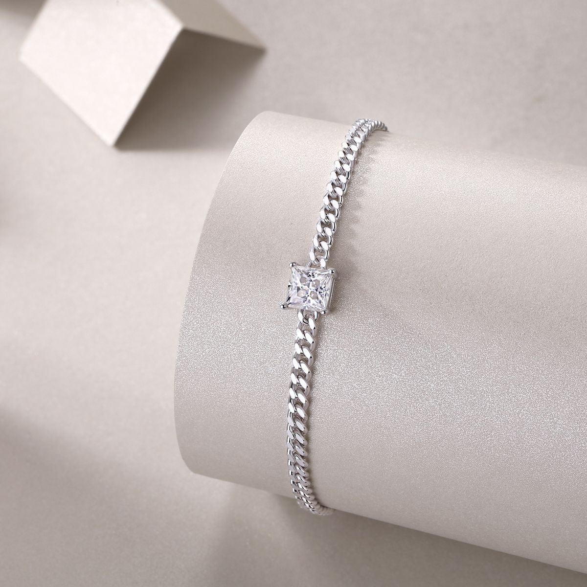 Resolute Moissanite Bangle — S925 Sterling Silver & Platinum-Plated
