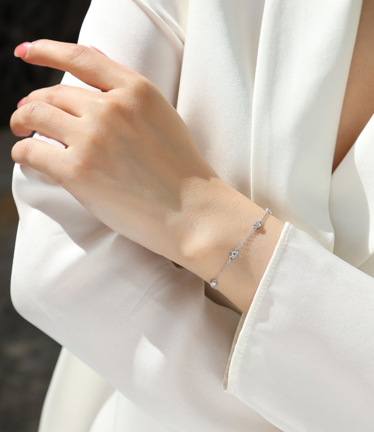 Dynamic Bubble Moissanite Bangle — S925 Sterling Silver & Platinum-Plated