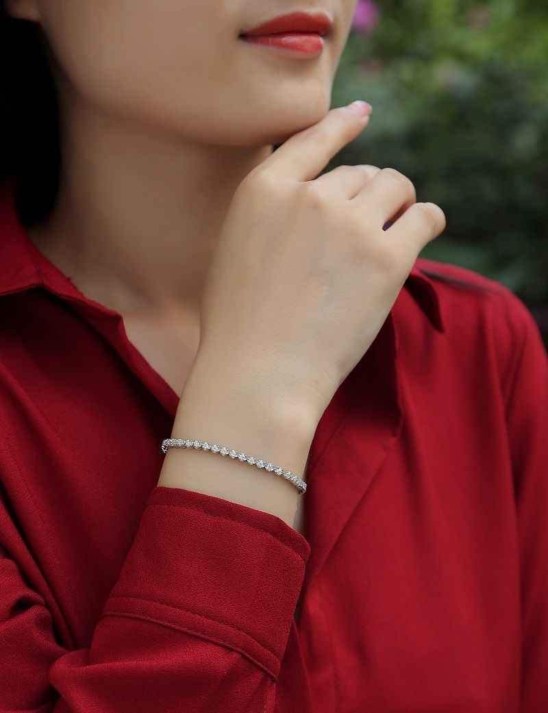 Starry Sky Moissanite Bangle ‚Äî S925 Sterling Silver & Platinum-Plated
