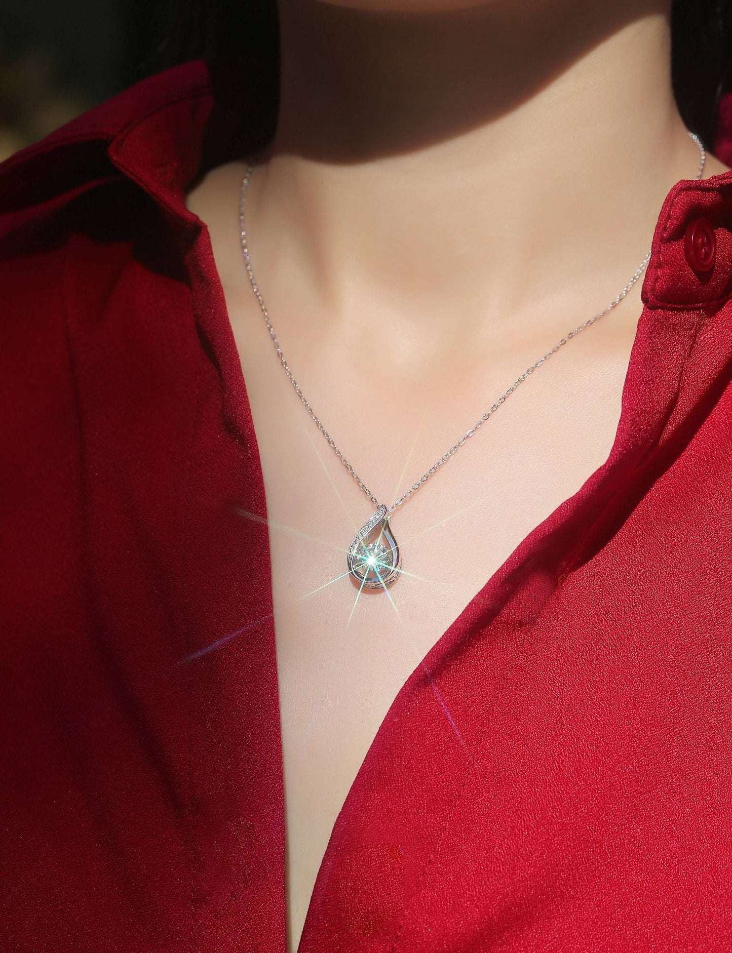 Dynamic Solitaire Moissanite Pendant — 1 ct, S925 Sterling Silver & Platinum Plating