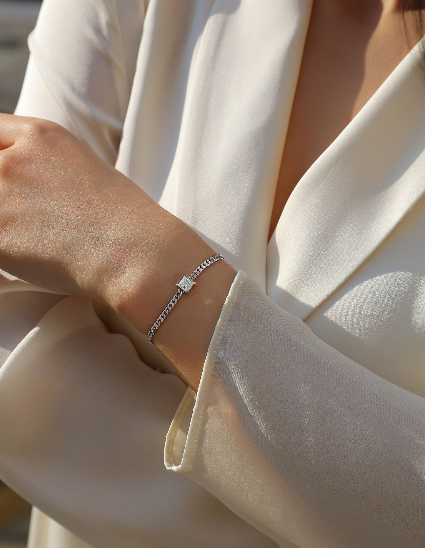Resolute Moissanite Bangle — S925 Sterling Silver & Platinum-Plated